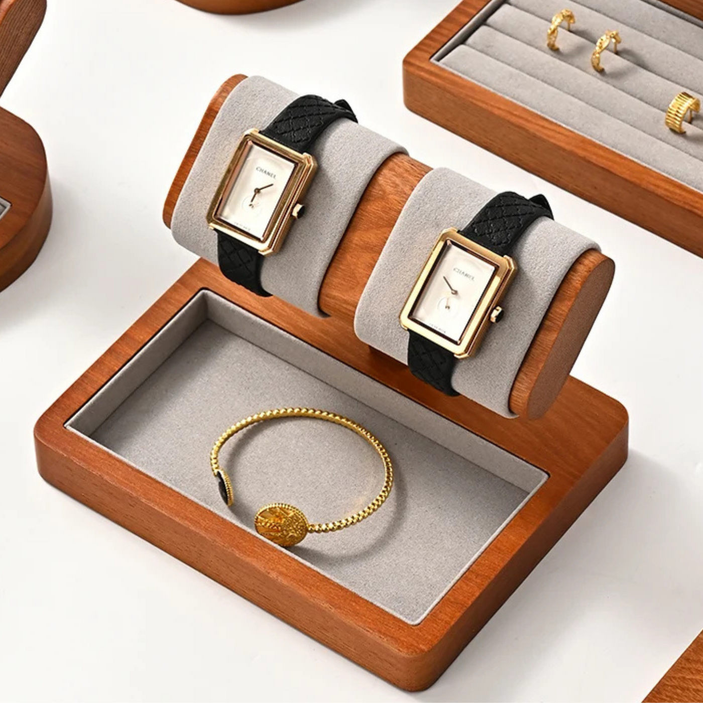 Présentoir à bijoux raffiné en bois