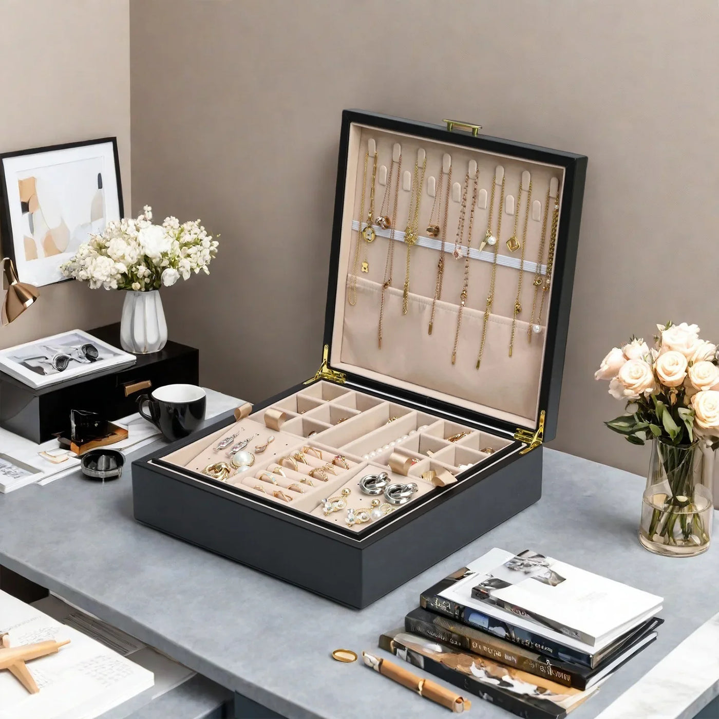 Boîte à bijoux en cuir rigide