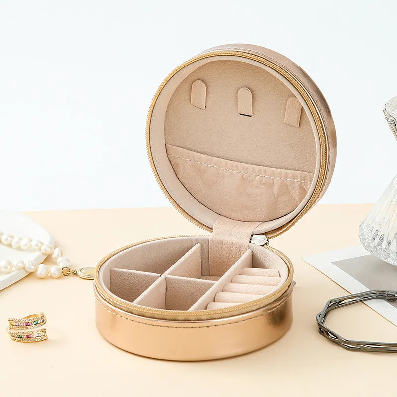 Boîte à bijoux de poche en cuir rigide