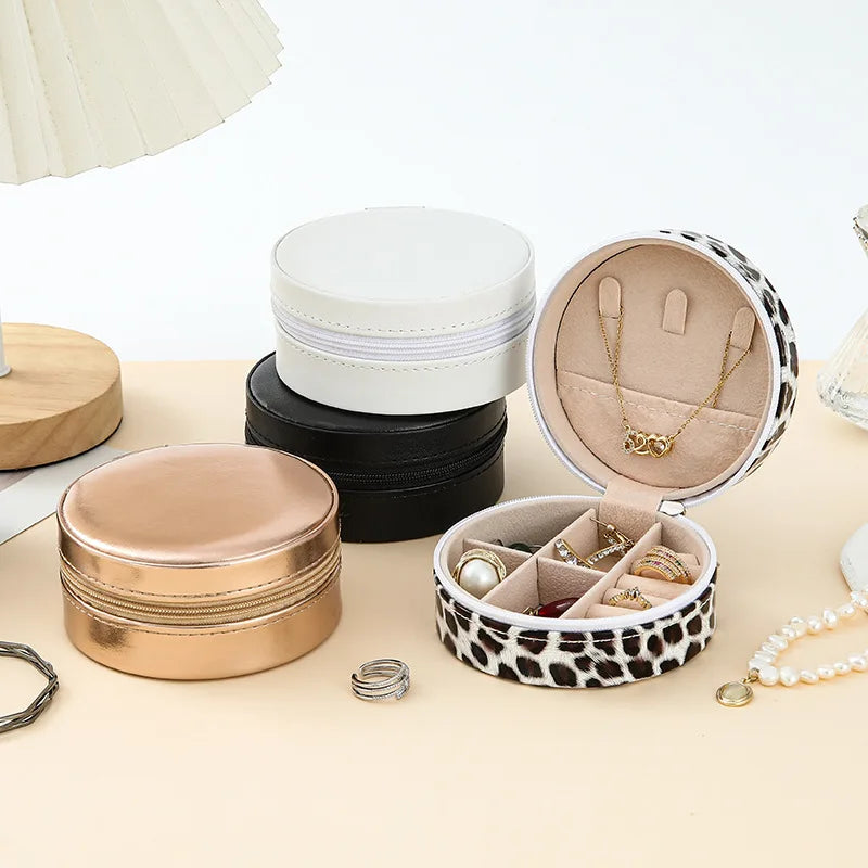 Boîte à bijoux de poche en cuir rigide