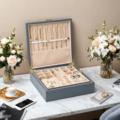 Boîte à bijoux en cuir rigide